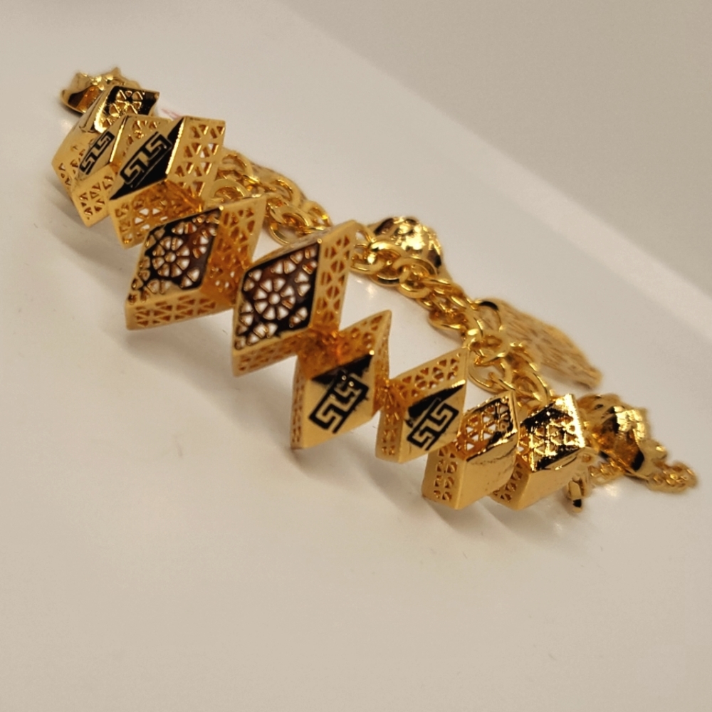 Bracelet with charms
